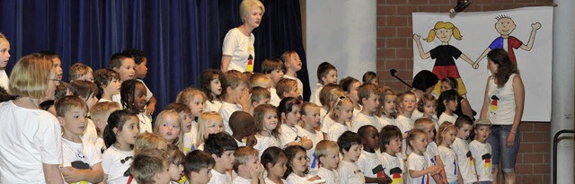 Seit 20 Jahren arbeiten deutsche und f...-Friedrich-Wild-Grundschule gefeiert.   | Foto: Volker Mnch