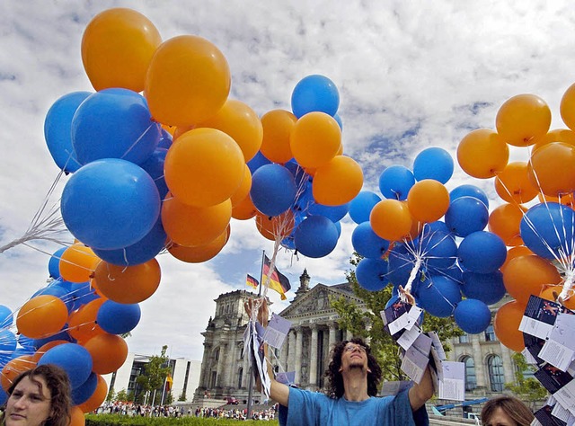 Im Sommer 2004 lie eine Brgerinitiat...11; noch aus dem deutschen Referendum.  | Foto: dpa