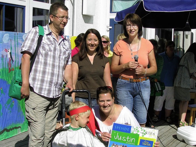 Beim Sommerfest des Kindergartens Don ...en kann.Manfred Lange</ZAM-BlindText>   | Foto: Manfred Lange