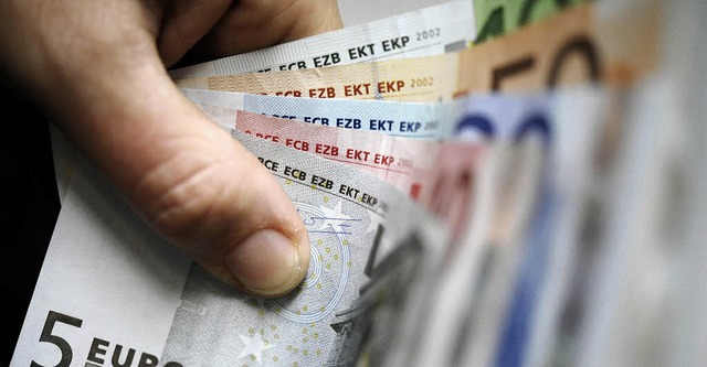 Wer sie sich leiht, muss sie irgendwann zurckzahlen: Euro-Scheine   | Foto: dapd