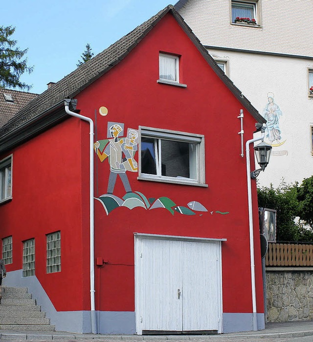 Der Kunstverein sieht rot. Zumindest w...in neu gestrichenes Domizil anschaut.   | Foto: Christa Maier