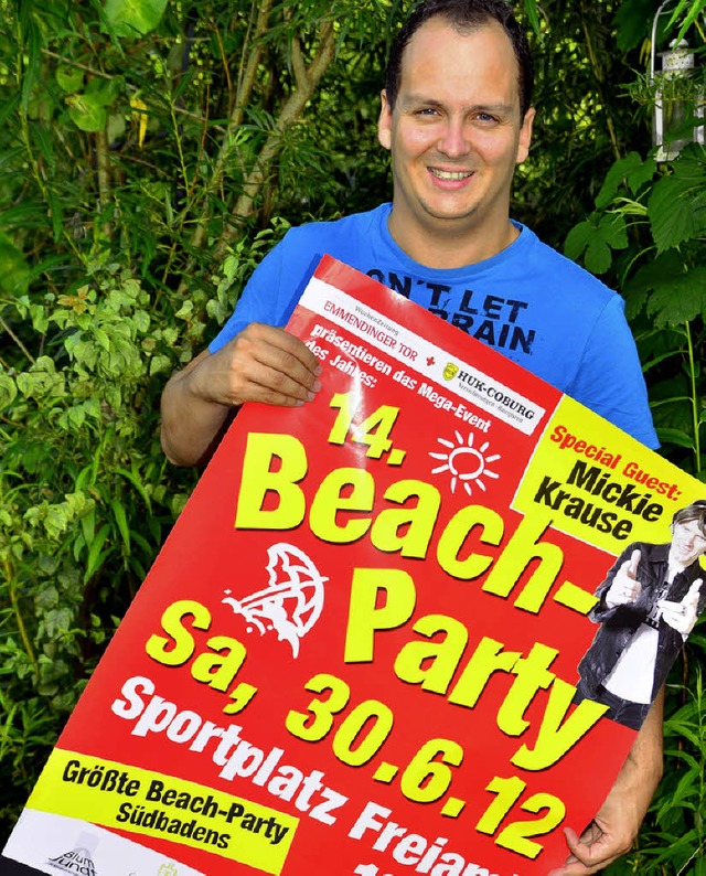 Andreas Eckermann ist schon fast ein P...e Beach-Party des Sportclubs Freiamt.   | Foto: Dieter Erggelet