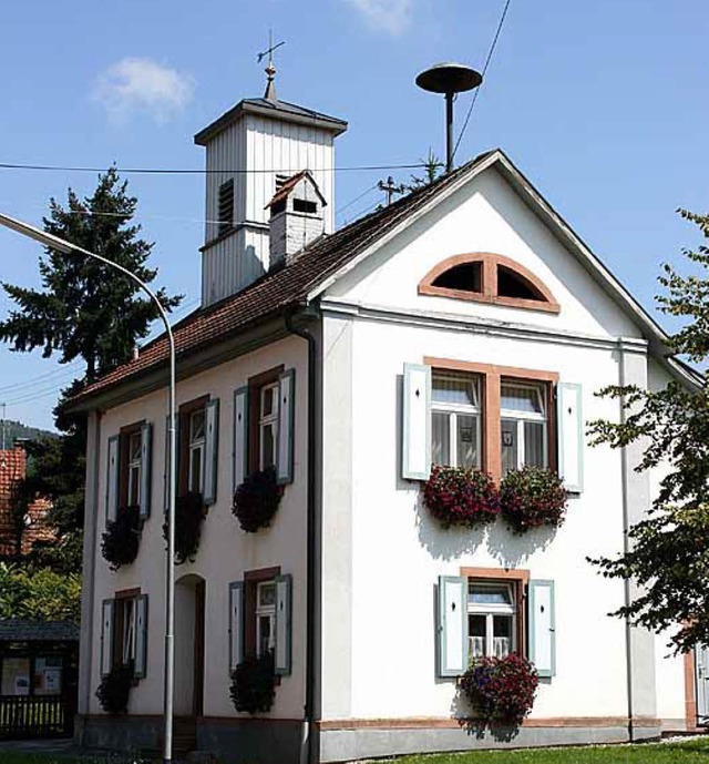 Thema im Ortschaftsrat: Die renovierun...  Fassade des Enkensteiner Rathauses.   | Foto: Archiv