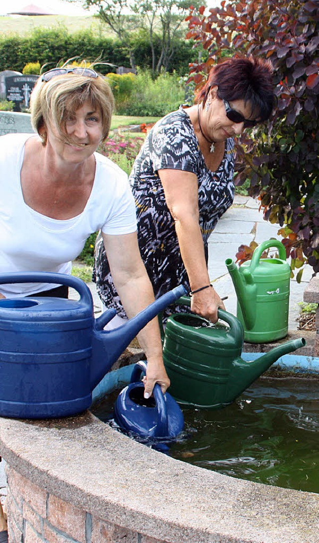 Nicht in allen Becken auf dem Friedhof...ist Wasser. Das  gefllt nicht jedem.   | Foto: Kerckh0ff