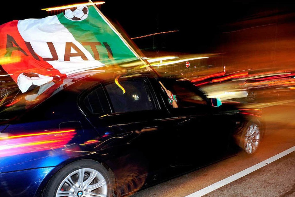 Party nach dem Sieg von Italien. (Foto: Thomas Kunz) Party nach dem Sieg von Italien. (Foto: Thomas Kunz)