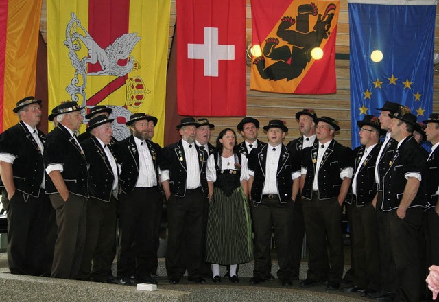 Der Jodlerklub Beatenberg bei der Jodl...am Hochfest von Johannes des Tufers.   | Foto: Karin Heiss