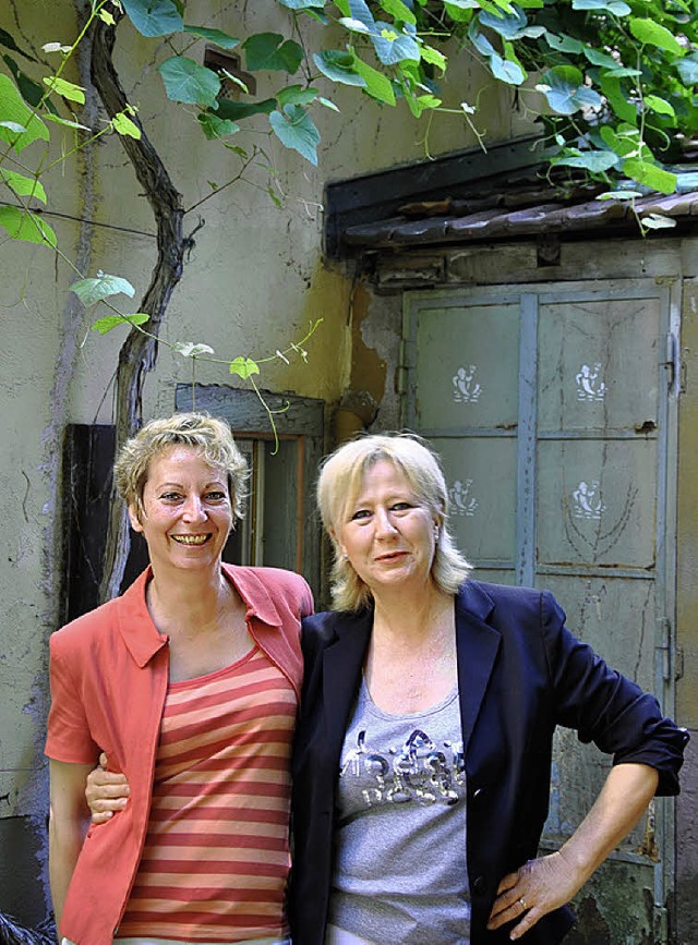 Heike Rieck-Leibrock (rechts) und Mart...;Hfle&#8220;  des Haus Fischerzunft.   | Foto: Ralph Fautz