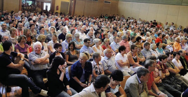 Das Interesse der Bevlkerung an der ...ndidatenvorstellung war berwltigend.  | Foto: Thomas Steimer