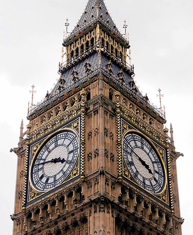 Der Elizabeth Tower  ist Teil des Pala...us des Parlaments untergebracht sind.   | Foto: dpa