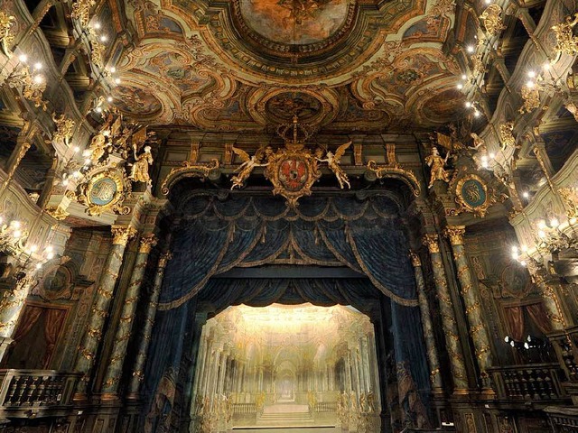 Das Markgrfliche Opernhaus Bayreuth g...Samstag zum Weltkulturerbe der Unesco.  | Foto: dapd