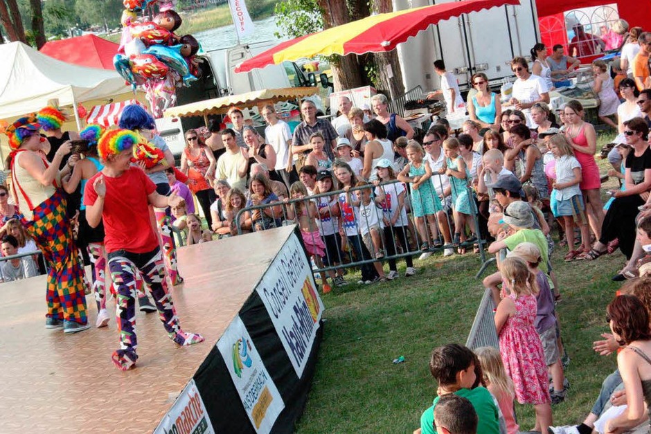 Viele Besucher kamen am Samstagabend zum Festival „Circadanse“. (Foto: Christine Aniol) Viele Besucher kamen am Samstagabend zum Festival „Circadanse“. (Foto: Christine Aniol)