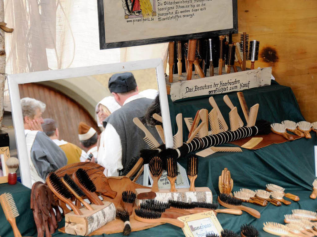 Die Mittelalterlichen Markttage in Sthlingen vermittelten ein Flair von Nostalgie mit Bezug zur Gegenwart.