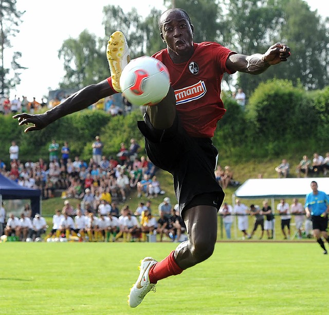 Garra Dembl beim Testspiel in Zimmern  | Foto: Meinrad Schn