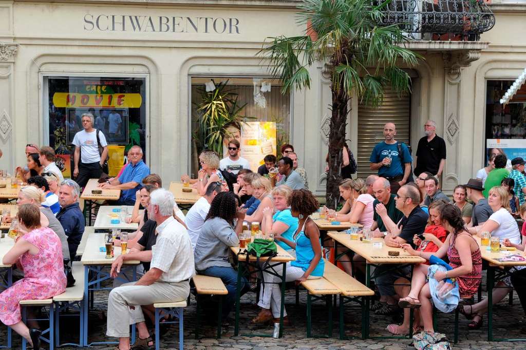 Der Oberlindenhock - ein unverwstlicher Publikumsmagnet.