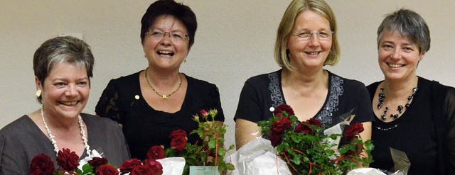 Margit Hosenfeld, Silvia Sedlak und  E... die Ehrung durch  Elisabeth Rhle.     | Foto: SENF