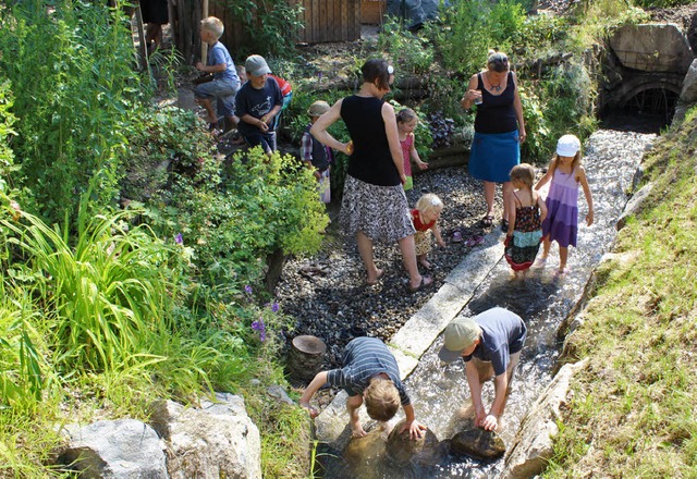 Beliebt an heien Sommertagen: Der kle...r. Hier lsst es sich gut plantschen.   | Foto: Anja Bertsch