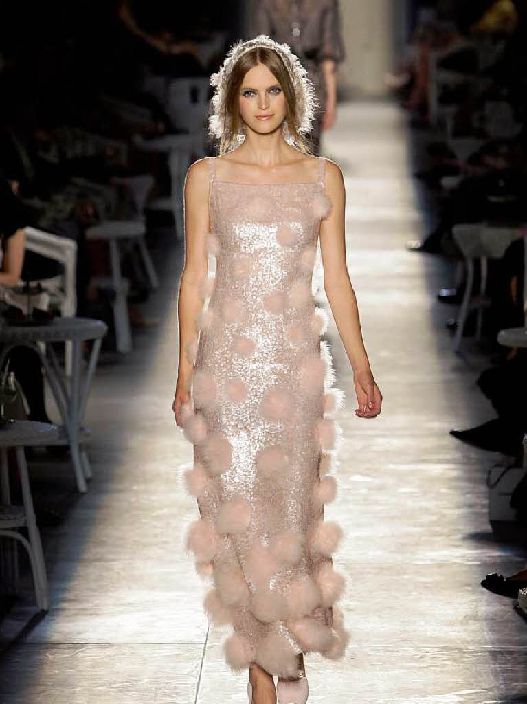 Wunderschnes, leicht glnzendes Kleid von Chanel