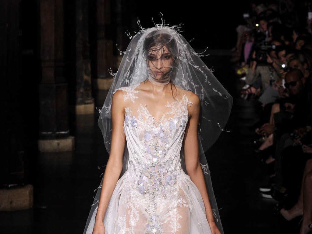 Ziemlich sexy: Brautkleid von Basil Soda
