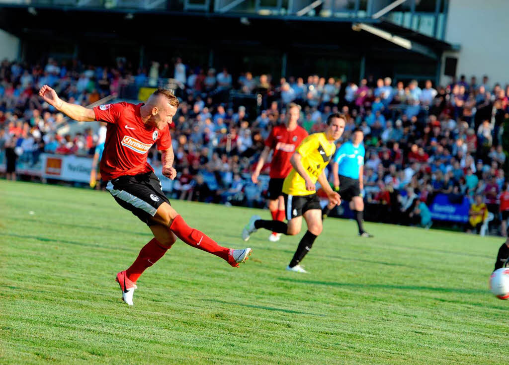 Der SC Freiburg gewinnt das Testspiel beim Landesligisten SC Wyhl mit 6:1.