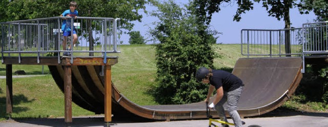 Bei der Jugend beliebt: die  Halfpipe ...rkplatz beim Heitersheimer Schwimmbad   | Foto: Sabine Model