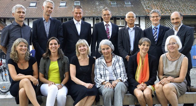 Mitglieder des Stiftungsrats, des Vors...Gudrun Heute-Bluhm (vorne von links).   | Foto: Barbara Ruda