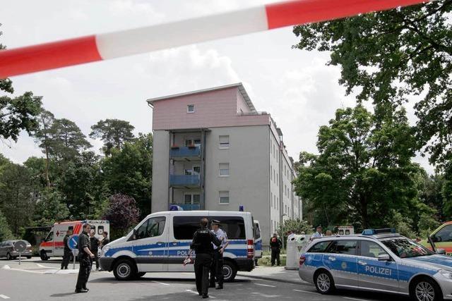 Bluttat in Karlsruhe: Opfer des Geiseldramas werden obduziert