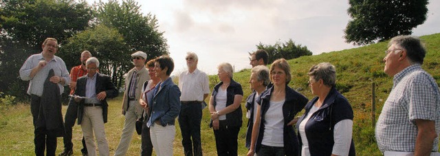 Brgermeister Berthold Klingele (links...ettbewerb, was   Wieden zu bieten hat   | Foto: Verena Wehrle