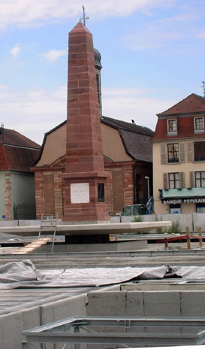 Der Obelisk steht nun wieder auf dem  Abbatucciplatz   | Foto: Bartl
