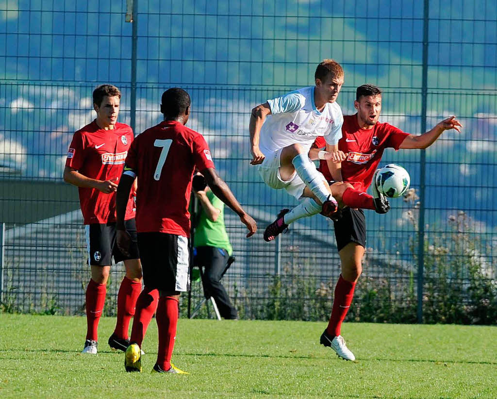 Daniel Caligiuri gegen Henrique Konzen