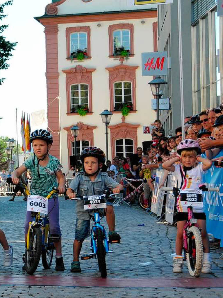 Mountainbike Marathon Challenge 2012 in Offenburg: Beim Startschuss lieber mal die Ohren zuhalten...