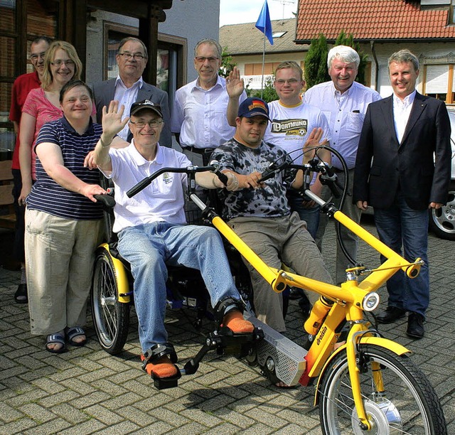 Eine tolle Idee  vom Lionsclub Waldkir...n Spendern, mit viel Freude entgegen.   | Foto: Heiss