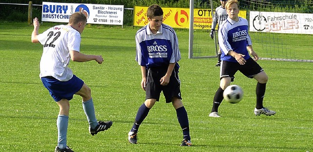 Die Mannschaften trugen beim Grmpeltu...des VFR Ihringen spannende Spiele aus.  | Foto: Susanne Bremer