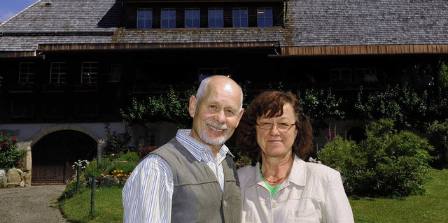 Herbert Hofmeier und seine Frau Brigit...mal turbulenten  &#8222;Hsli&#8220;.   | Foto: DPA