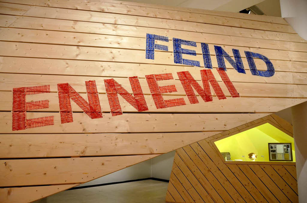 Viertklssler in der Ausstellung „Liebe deinen Nachbarn“ im Augustinermuseum. 