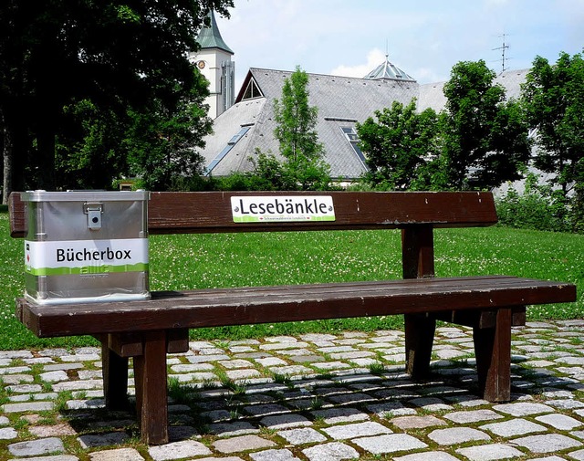 Bcherbank im Kurgarten lenzkirch  | Foto: Manfred-G. Haderer