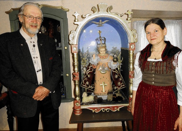 Heidemarie und Erwin Krtzfeldt mit ei...ie gibt es jetzt ein eigenes Museum.    | Foto: Schmid