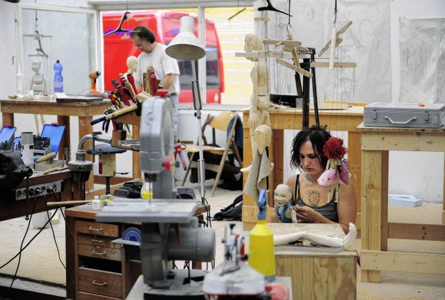 In einer der Werksttten der Edith-Mar...unstschule werden Marionetten gebaut.   | Foto: Ingo Schneider