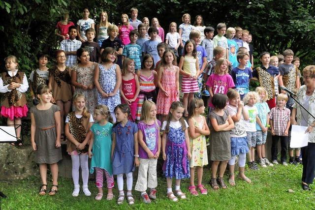 Gesnge und Gedichte zum bunten Schulfest