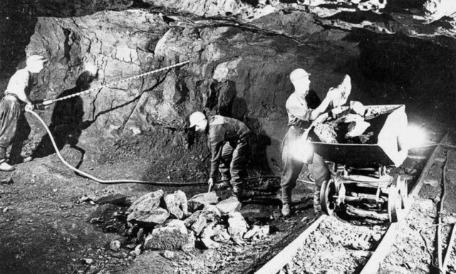 Das historische Foto zeigt den Erzabba...es einstigen St. Georgener Bergwerks.   | Foto: privat/Ingo Schneider