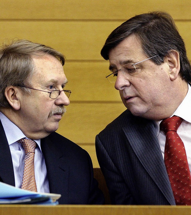 Ein Bild aus Ministertagen: Helmut Rau (links) und Willi Stchele   | Foto: dpa