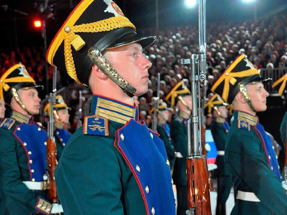 Militärisch gedrillt: die Ehrengarde des russischen Präsidenten  | Foto: Daniel Gramespacher
