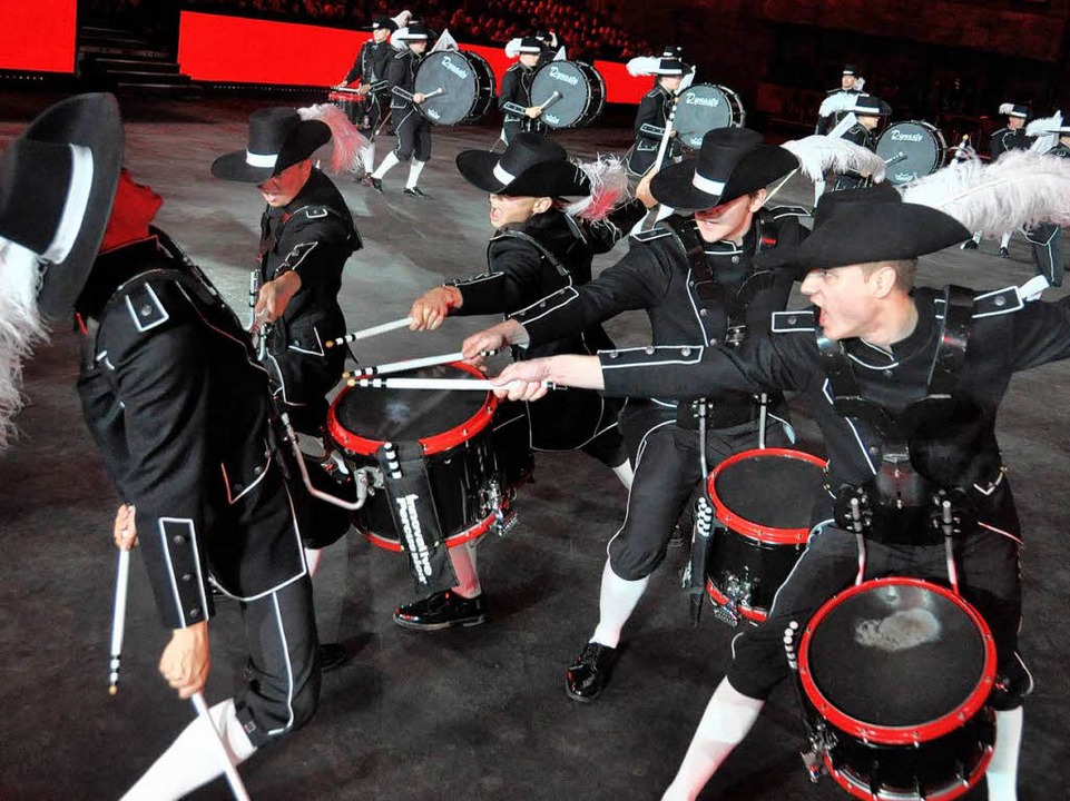 Das Top Secret Drum Corps  Basel als L...n den Effekten erneut einsame  Spitze.  | Foto: Daniel Gramespacher