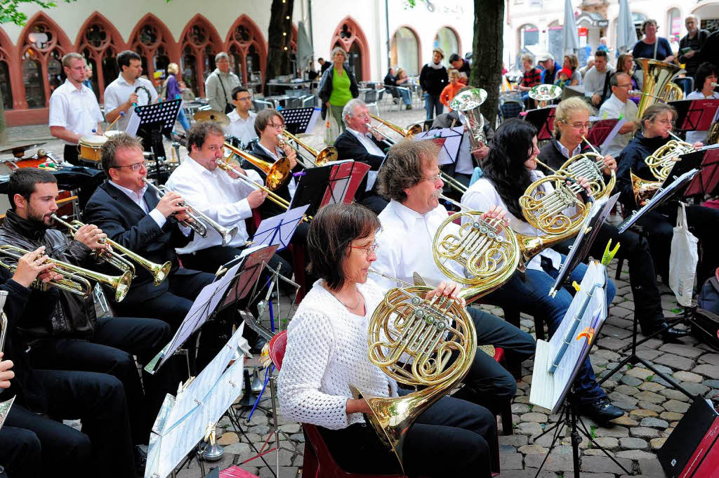 Freiburger Musikvereine spielen in der Freiburger Innenstadt