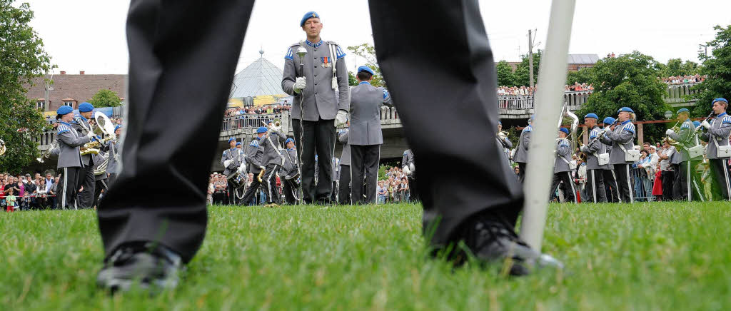 Basel Tattoo: Militrmusikparade in Freiburg.