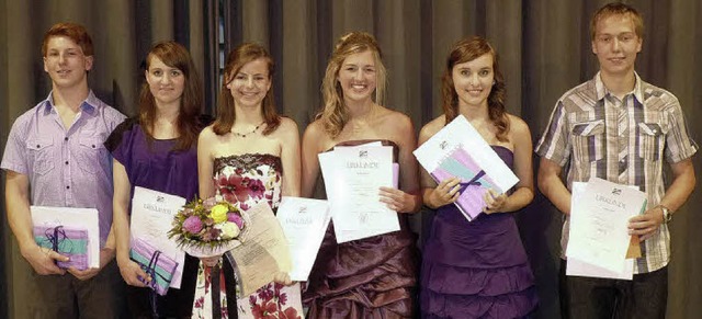 Die sechs Preistrger des Abschlussjah... der Stefan-Zweig-Realschule Endingen.  | Foto: Hlter-Hassler