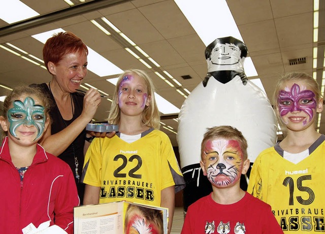 Auch die Kinder hatten ihren Spa beim...-Day, vor allem beim Kinderschminken.   | Foto: Heinz Vollmar