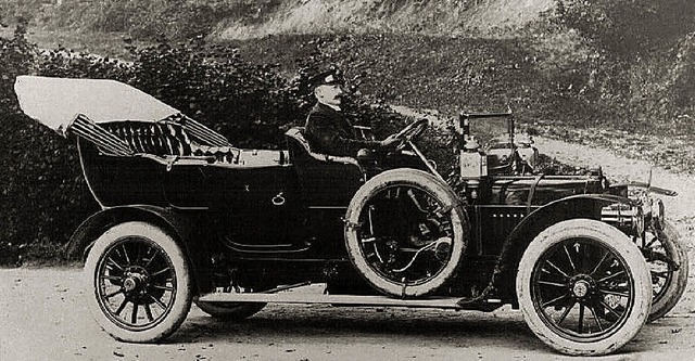 Ein Dresmann-Taxi aus dem Jahr 1912 - natrlich ein Cabrio  | Foto: Privat