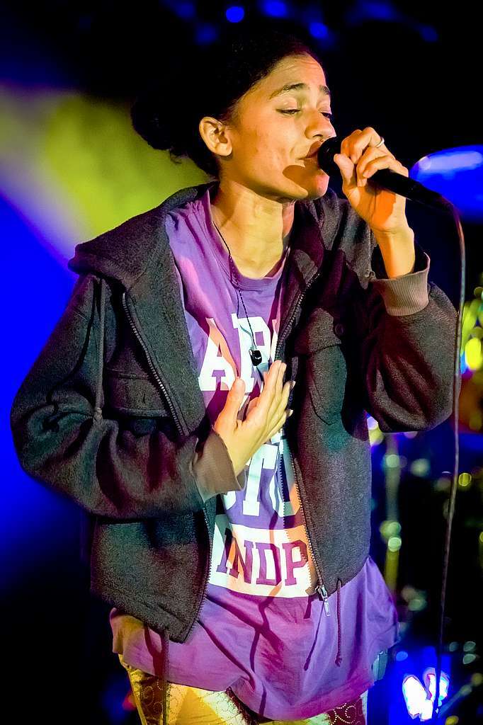 Nneka auf dem Zelt-Musik-Festival in Freiburg