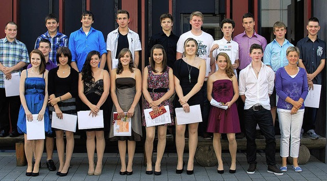 Absolventen und Preistrger am Schulzentrum in Freiamt.  | Foto: Schule
