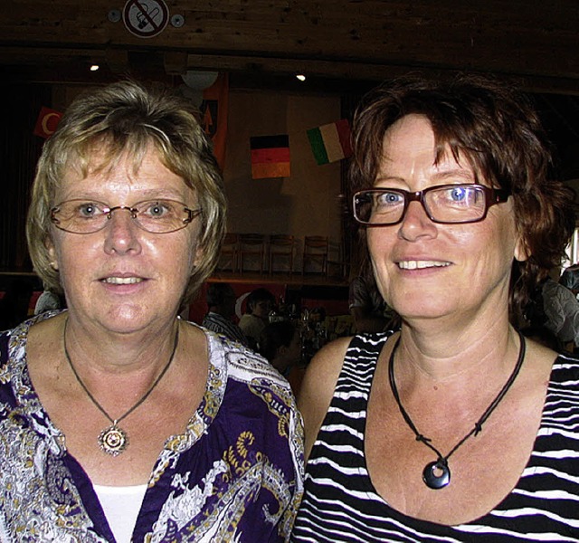 Die Jubilarin Karin Bhler (links) und Ulrike Nickel    | Foto: BODE